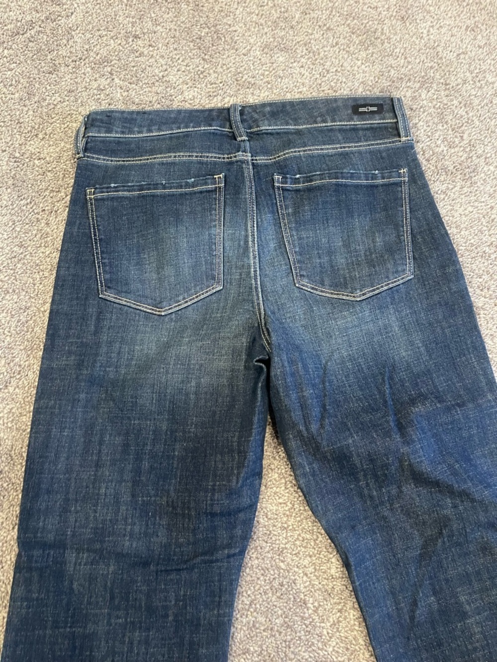 Liverpool Los Angeles Crop Flare Jeans Size 10/30 Distressed Raw Hem Dark Wash - Picture 3 of 3